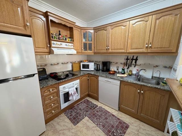 3 soveværelse Villa til salg i Villamartin, Orihuela med swimmingpool - € 249.995 (Ref: 9396315)