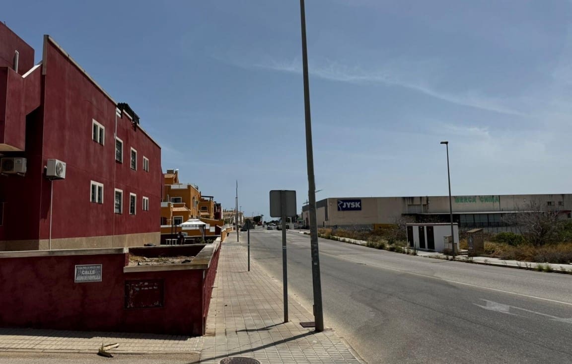 2 soveværelse Bungalow til salg i Playa Flamenca med swimmingpool garage - € 139.000 (Ref: 9396550)