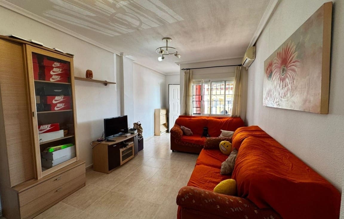 2 soveværelse Bungalow til salg i Playa Flamenca med swimmingpool garage - € 139.000 (Ref: 9396550)