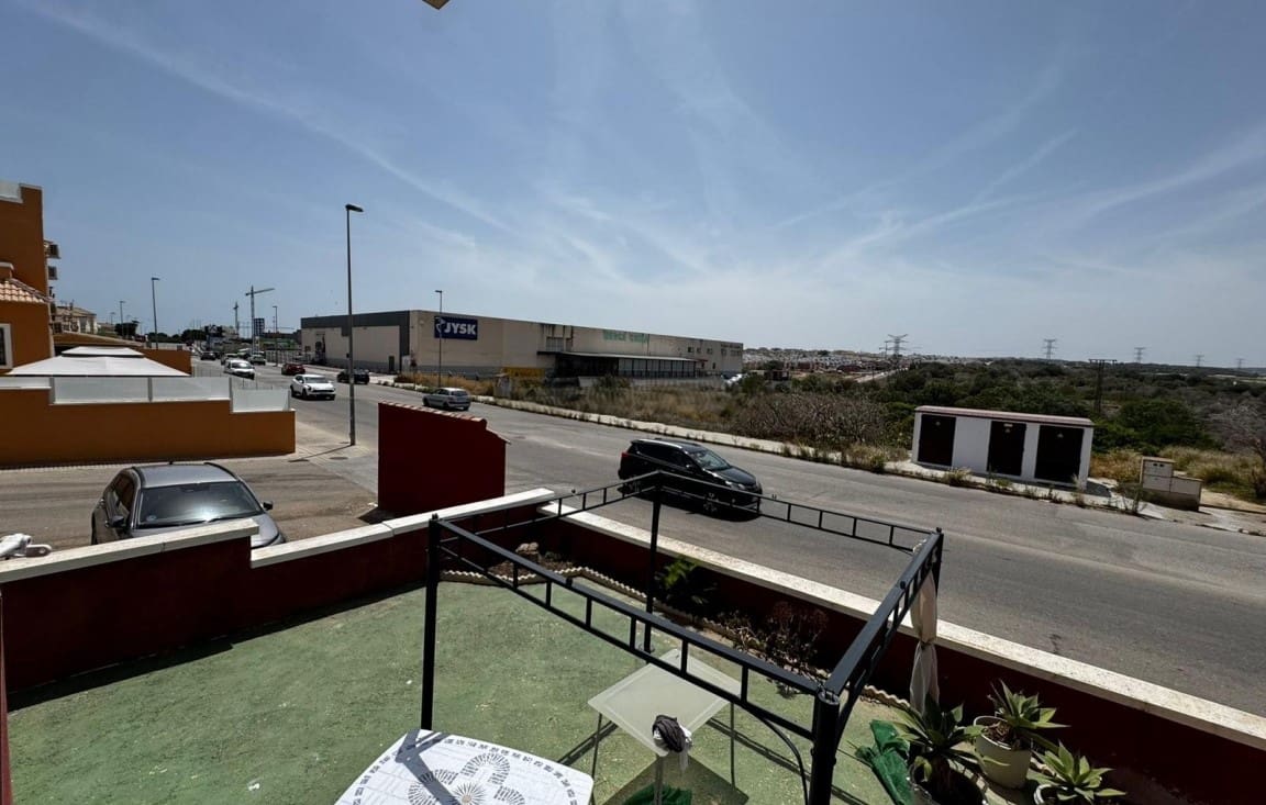 2 soveværelse Bungalow til salg i Playa Flamenca med swimmingpool garage - € 139.000 (Ref: 9396550)