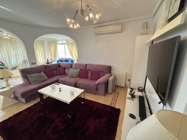 3 soveværelse Villa til salg i Villamartin, Orihuela med swimmingpool garage - € 349.000 (Ref: 9398773)