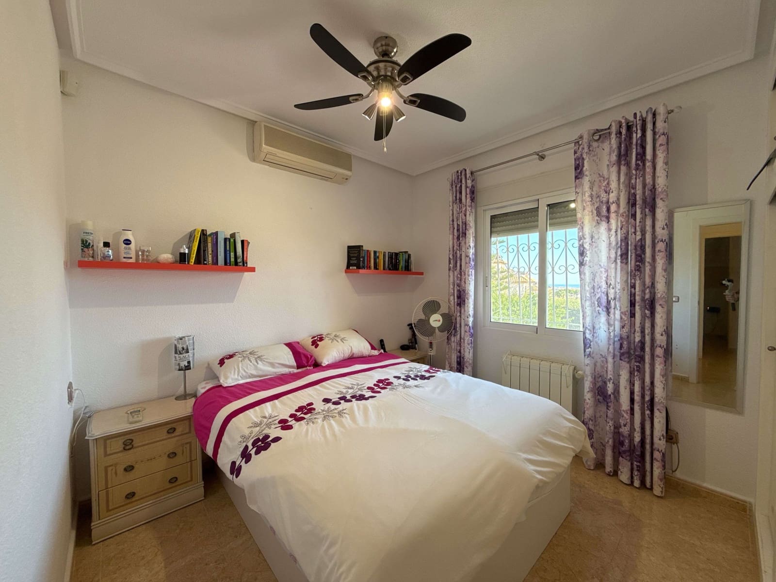 3 bedroom Villa for sale in Villamartin with pool garage - € 349,000 (Ref: 9398773)