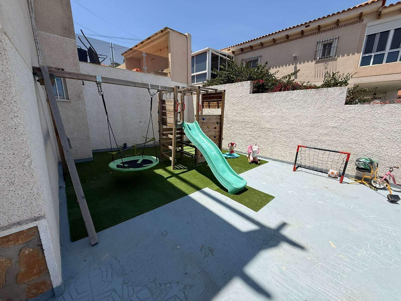 5 slaapkamer Villa te koop in Villamartin met zwembad garage - € 599.000 (Ref: 9398775)