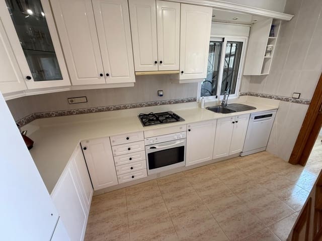 5 camera da letto Villa in vendita in Villamartin, Orihuela con piscina garage - 599.000 € (Rif: 9398775)