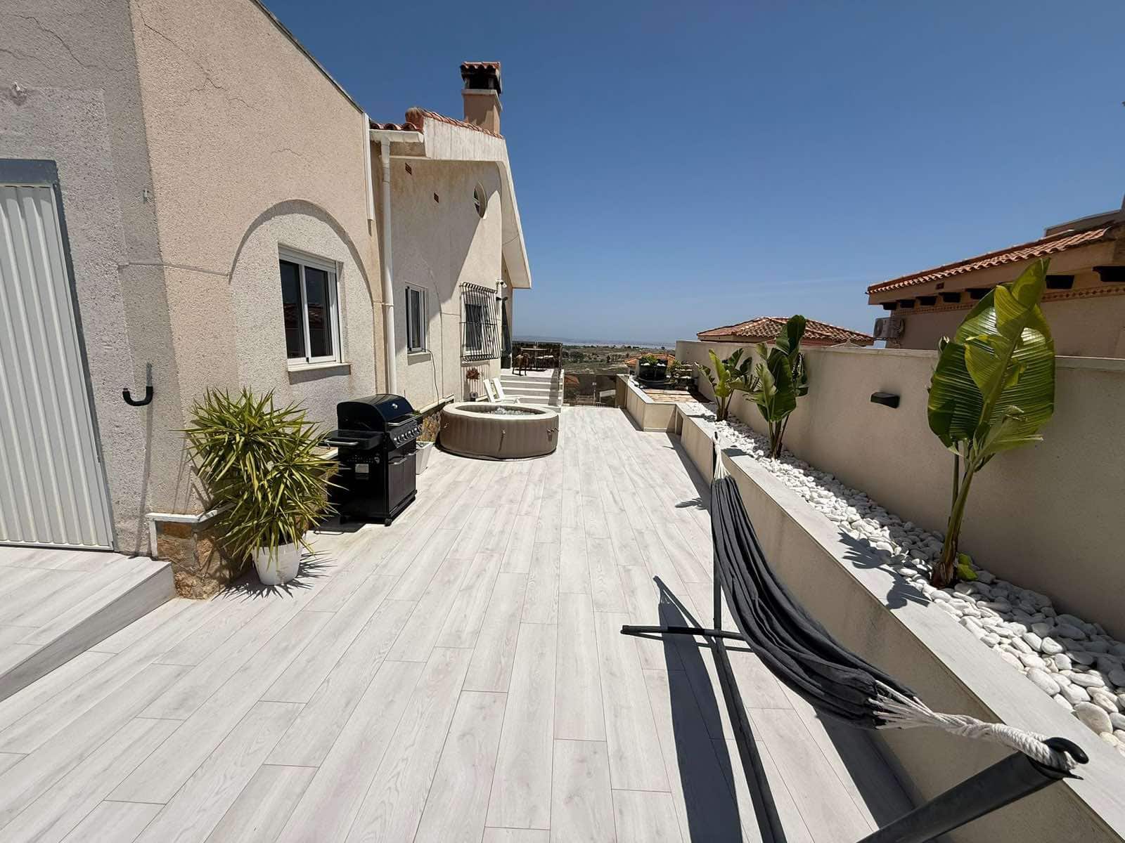 5 slaapkamer Villa te koop in Villamartin met zwembad garage - € 599.000 (Ref: 9398775)