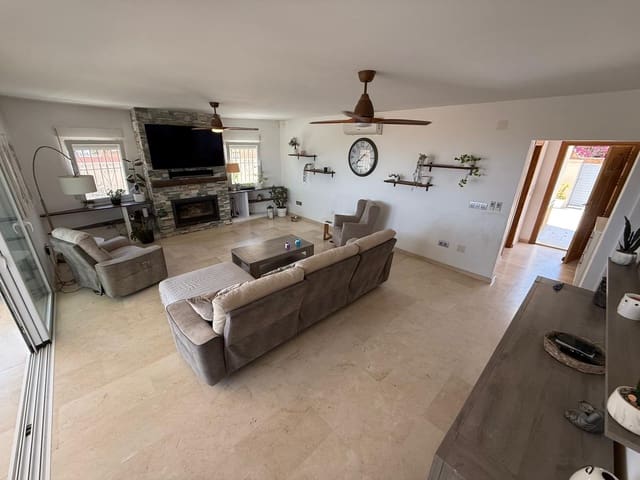 5 camera da letto Villa in vendita in Villamartin, Orihuela con piscina garage - 599.000 € (Rif: 9398775)
