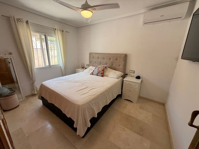 5 camera da letto Villa in vendita in Villamartin, Orihuela con piscina garage - 599.000 € (Rif: 9398775)