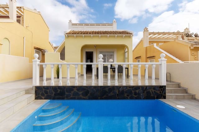 3 soveværelse Villa til salg i Villamartin, Orihuela med swimmingpool garage - € 299.000 (Ref: 9398776)