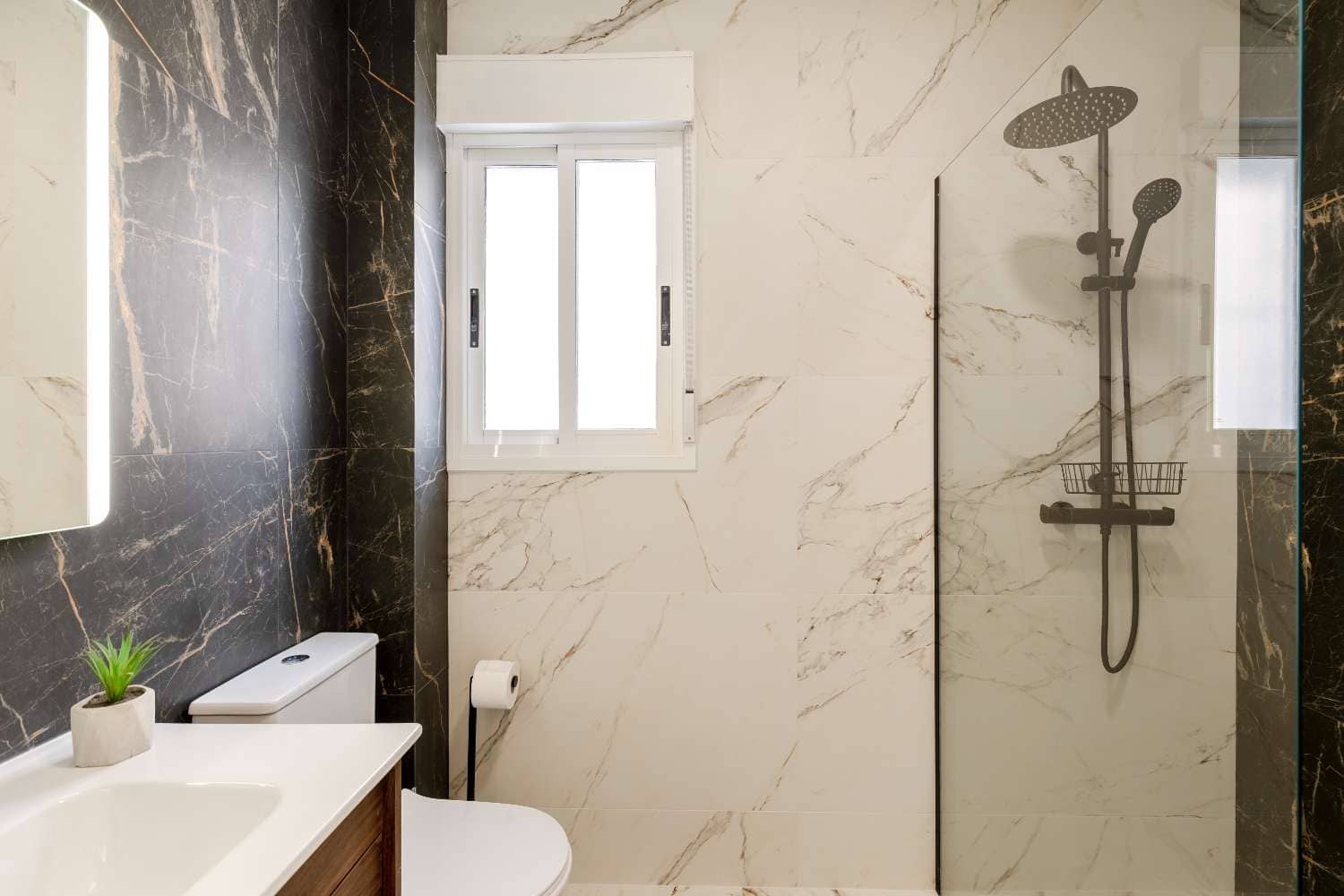 3 soveværelse Villa til salg i Villamartin med swimmingpool garage - € 299.000 (Ref: 9398776)