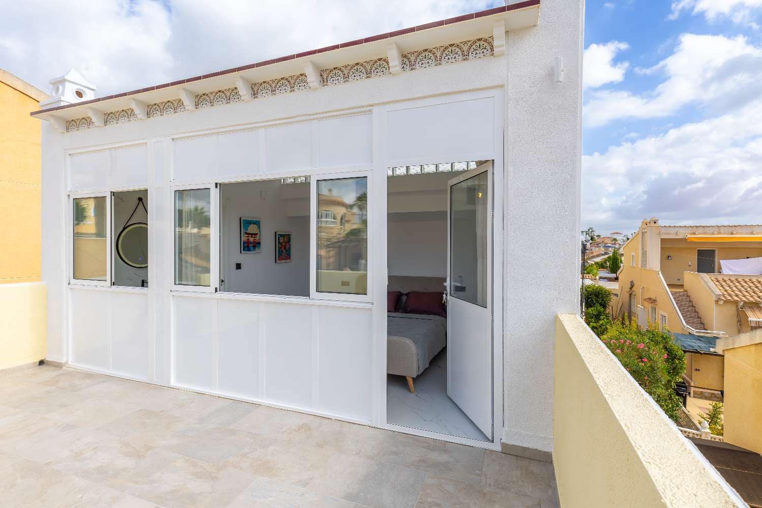 3 soveværelse Villa til salg i Villamartin med swimmingpool garage - € 299.000 (Ref: 9398776)