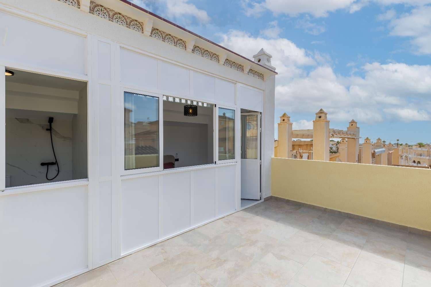 3 soveværelse Villa til salg i Villamartin med swimmingpool garage - € 299.000 (Ref: 9398776)