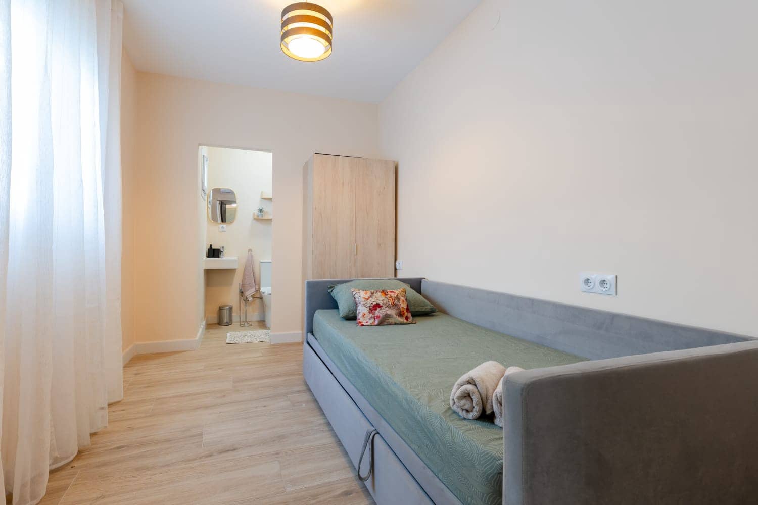 4 sypialnia Willa na sprzedaż w Torrevieja z basenem - 199 999 € (Ref: 9401024)