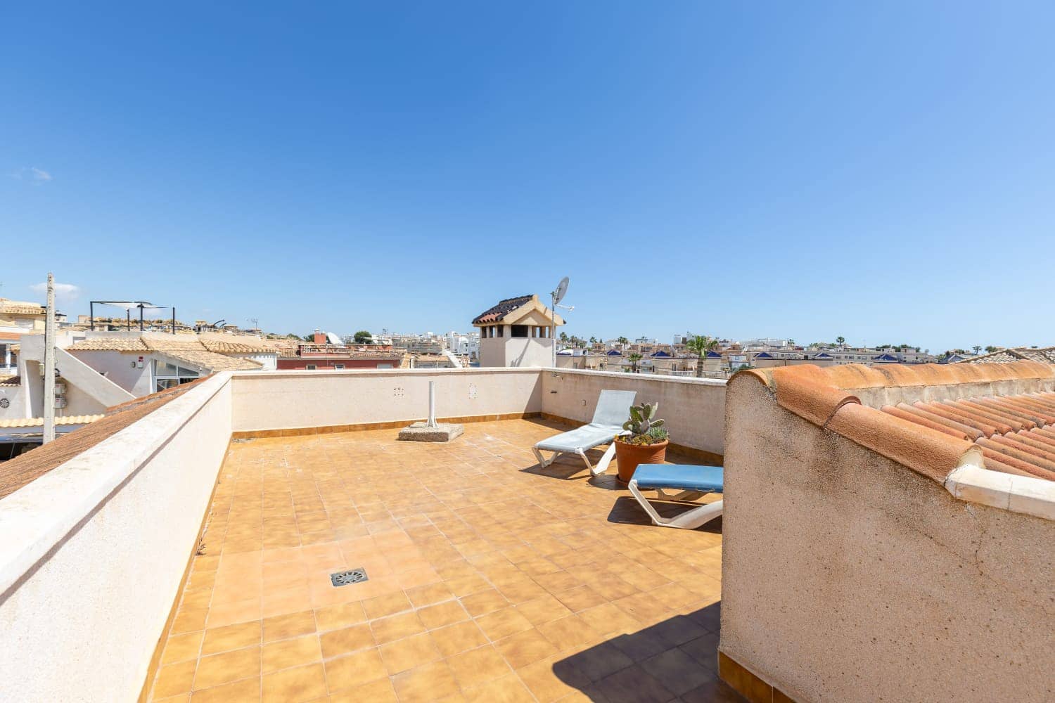 2 bedroom Villa for sale in Villamartin with pool garage - € 249,900 (Ref: 9401772)