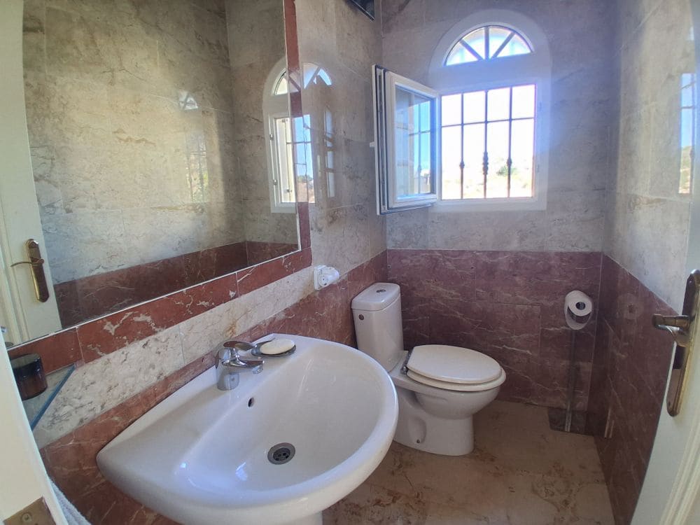 4 bedroom Villa for sale in Villamartin with pool garage - € 499,900 (Ref: 9403627)