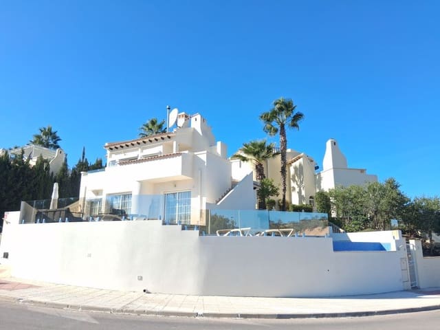 4 soveværelse Villa til salg i Villamartin, Orihuela med swimmingpool garage - € 499.900 (Ref: 9403627)