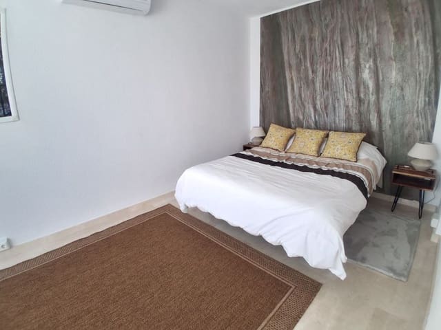 4 soveværelse Villa til salg i Villamartin, Orihuela med swimmingpool garage - € 499.900 (Ref: 9403627)