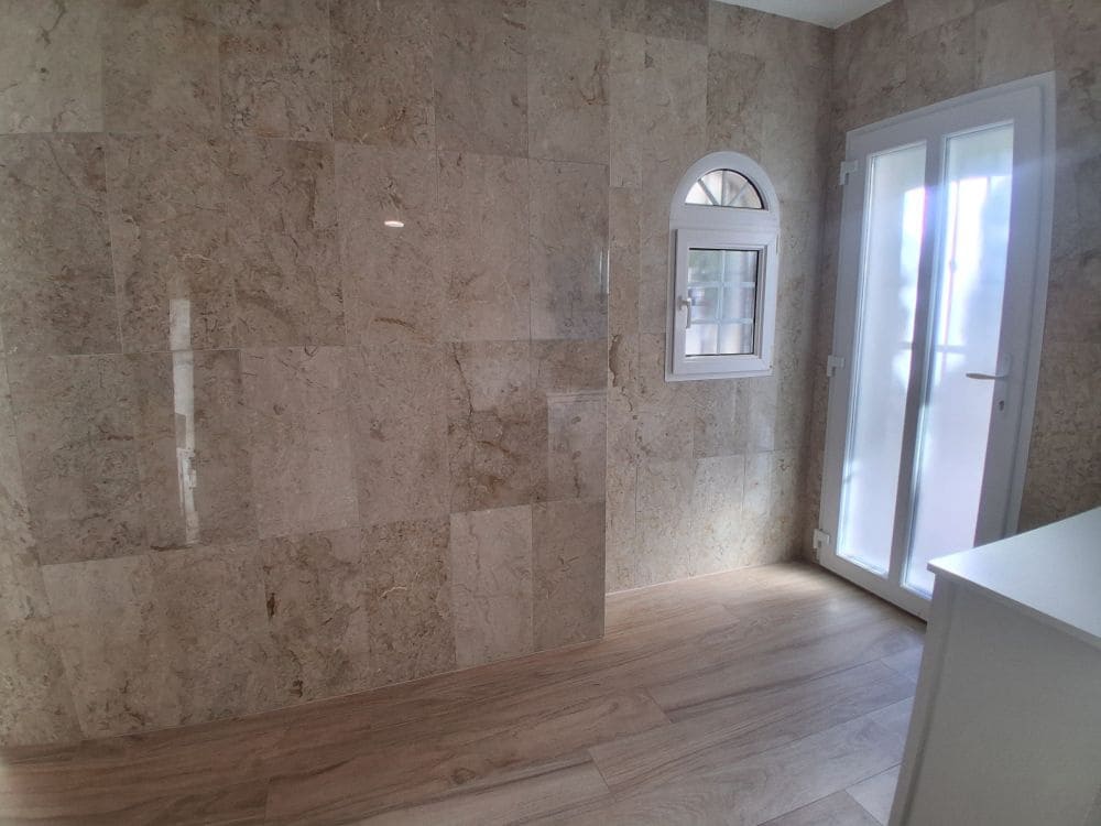 4 bedroom Villa for sale in Villamartin with pool garage - € 499,900 (Ref: 9403627)