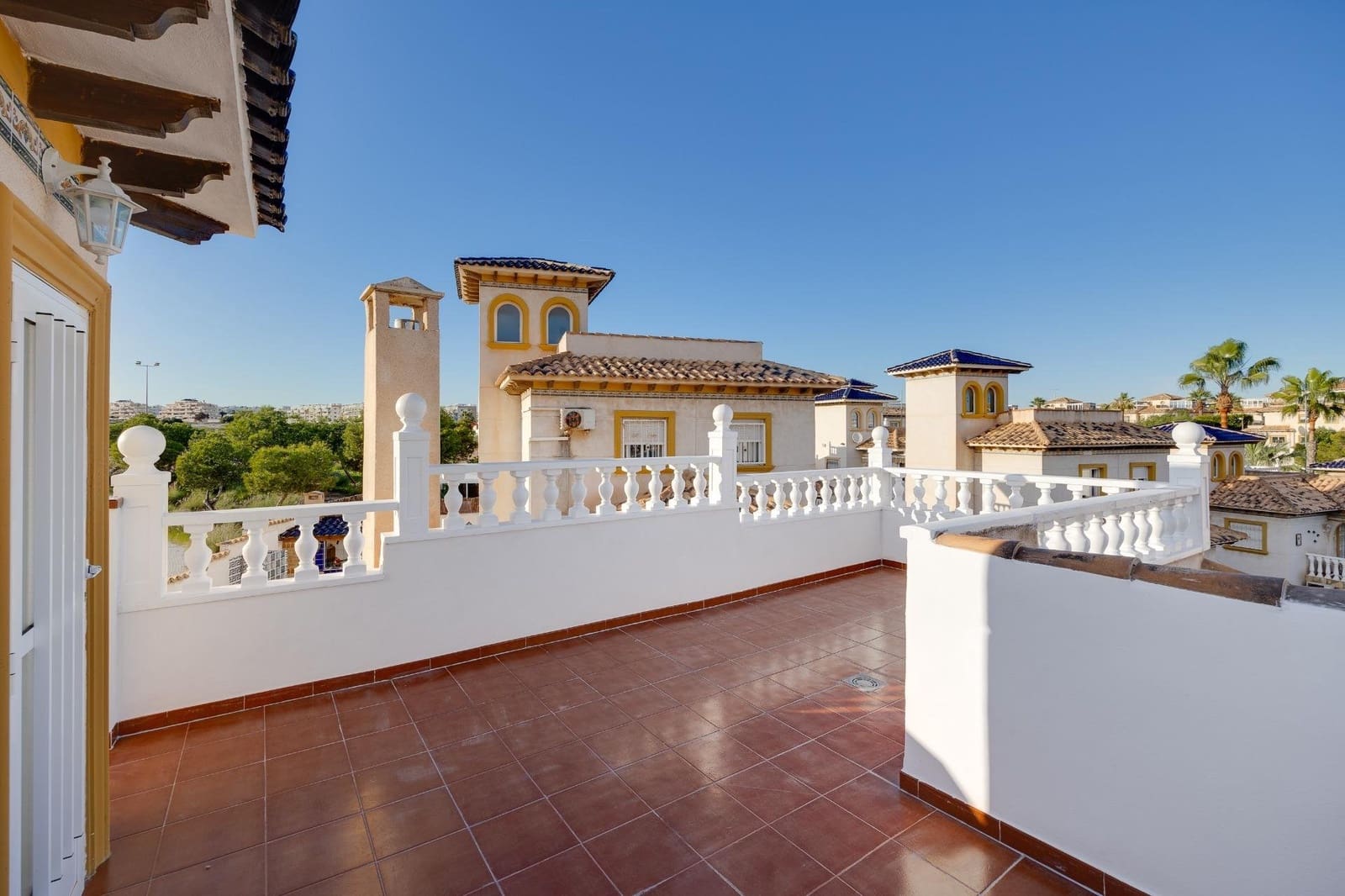 4 slaapkamer Villa te koop in La Zenia met garage - € 345.000 (Ref: 9412680)