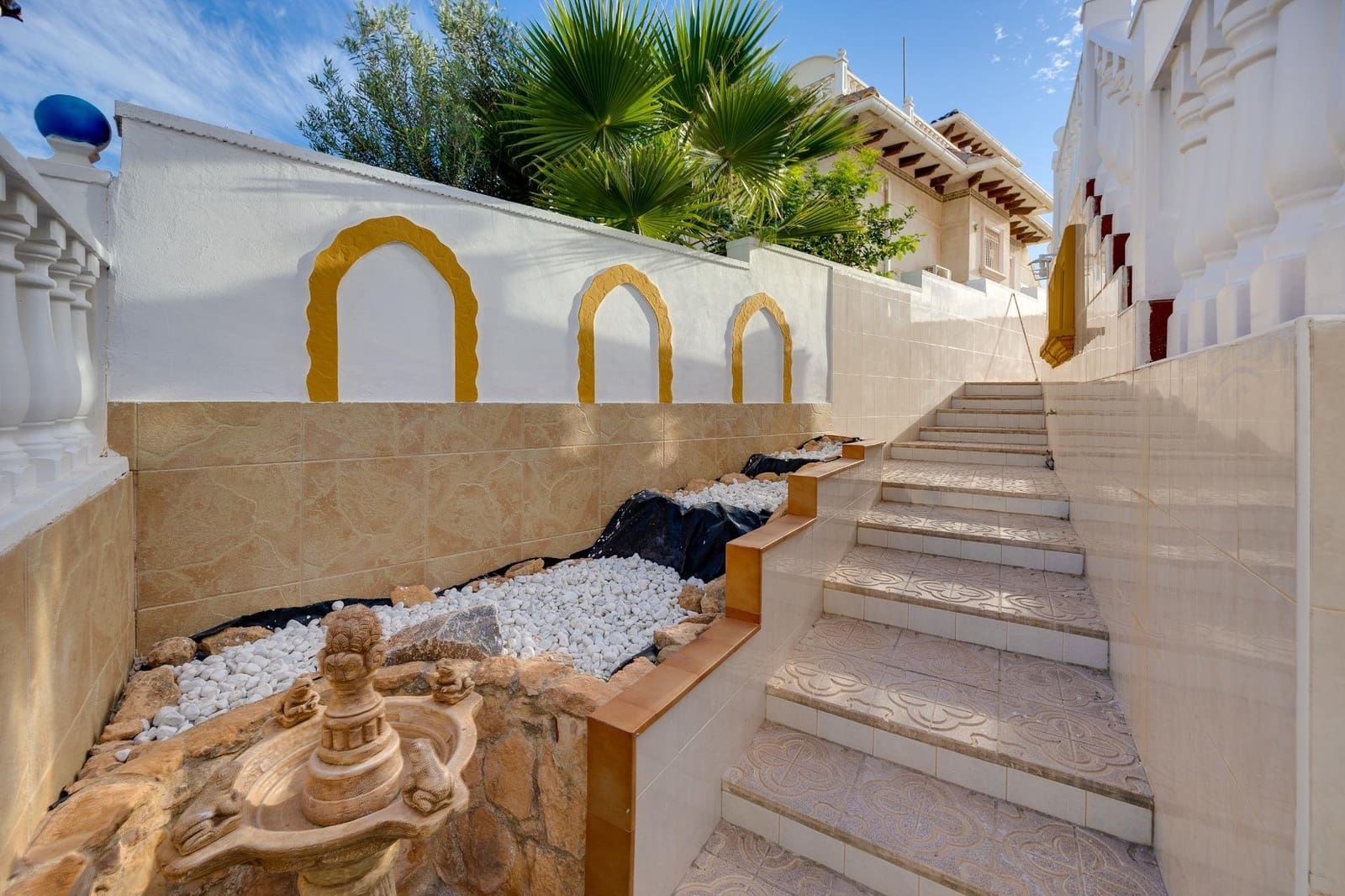 4 slaapkamer Villa te koop in La Zenia met garage - € 345.000 (Ref: 9412680)