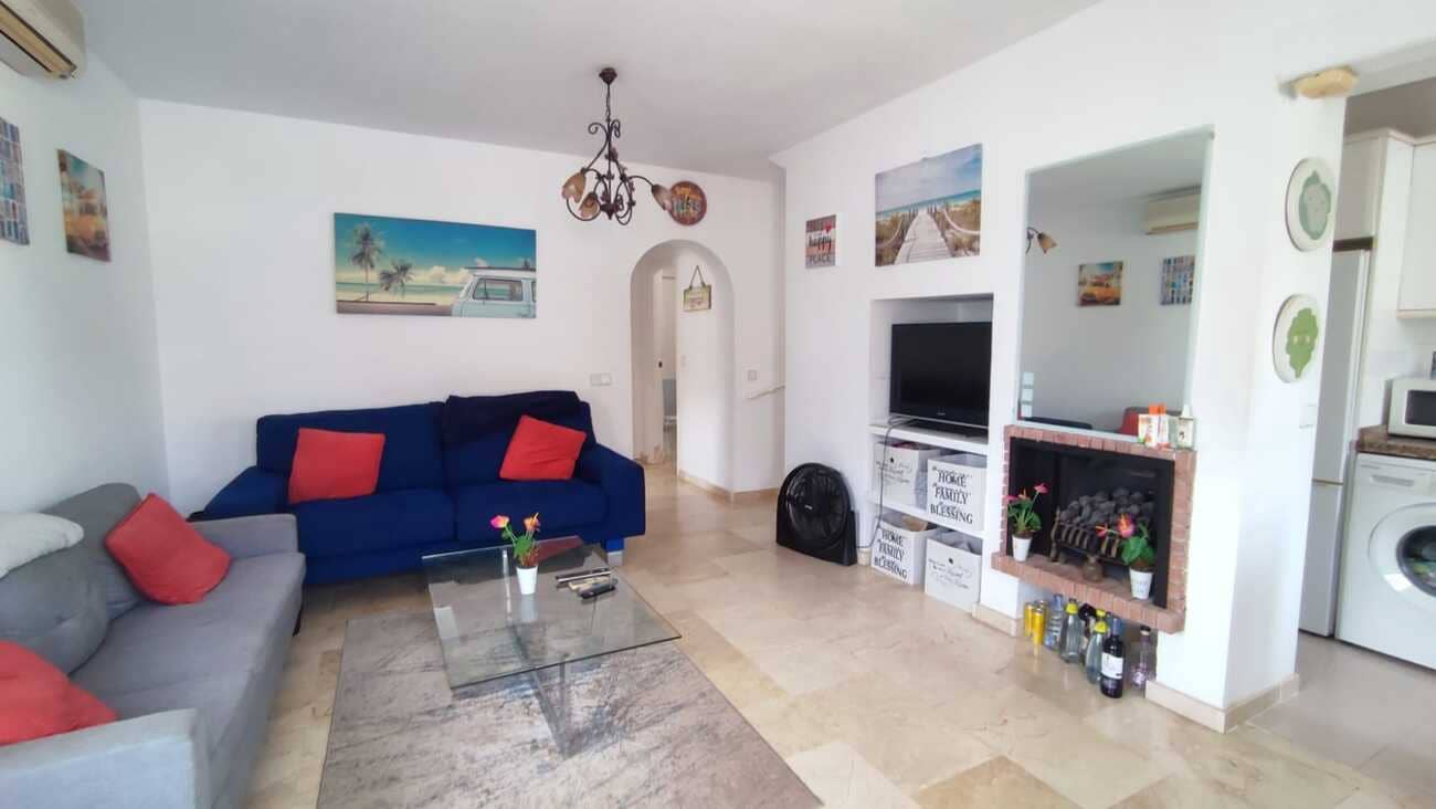 3 bedroom Villa for sale in Playa Flamenca with pool garage - € 249,000 (Ref: 9412681)