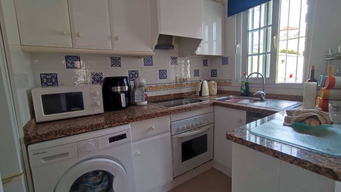 3 bedroom Villa for sale in Playa Flamenca with pool garage - € 249,000 (Ref: 9412681)