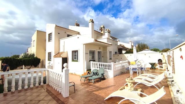 3 bedroom Villa for sale in Playa Flamenca, Orihuela with pool garage - € 249,000 (Ref: 9412681)