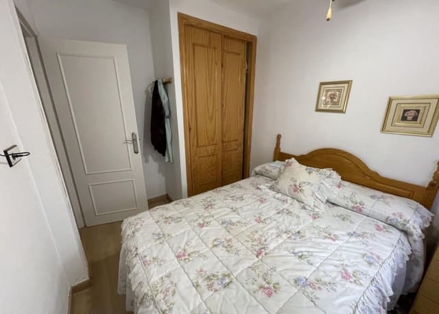 Chalet de 3 habitaciones en Playa Flamenca, Orihuela en venta con piscina garaje - 227.900 € (Ref: 9412682)