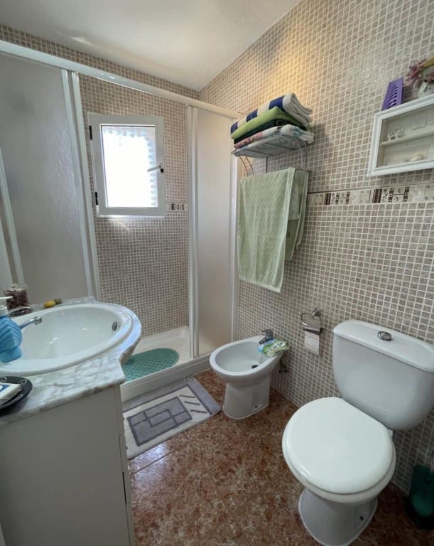 Chalet de 3 habitaciones en Playa Flamenca en venta con piscina garaje - 227.900 € (Ref: 9412682)