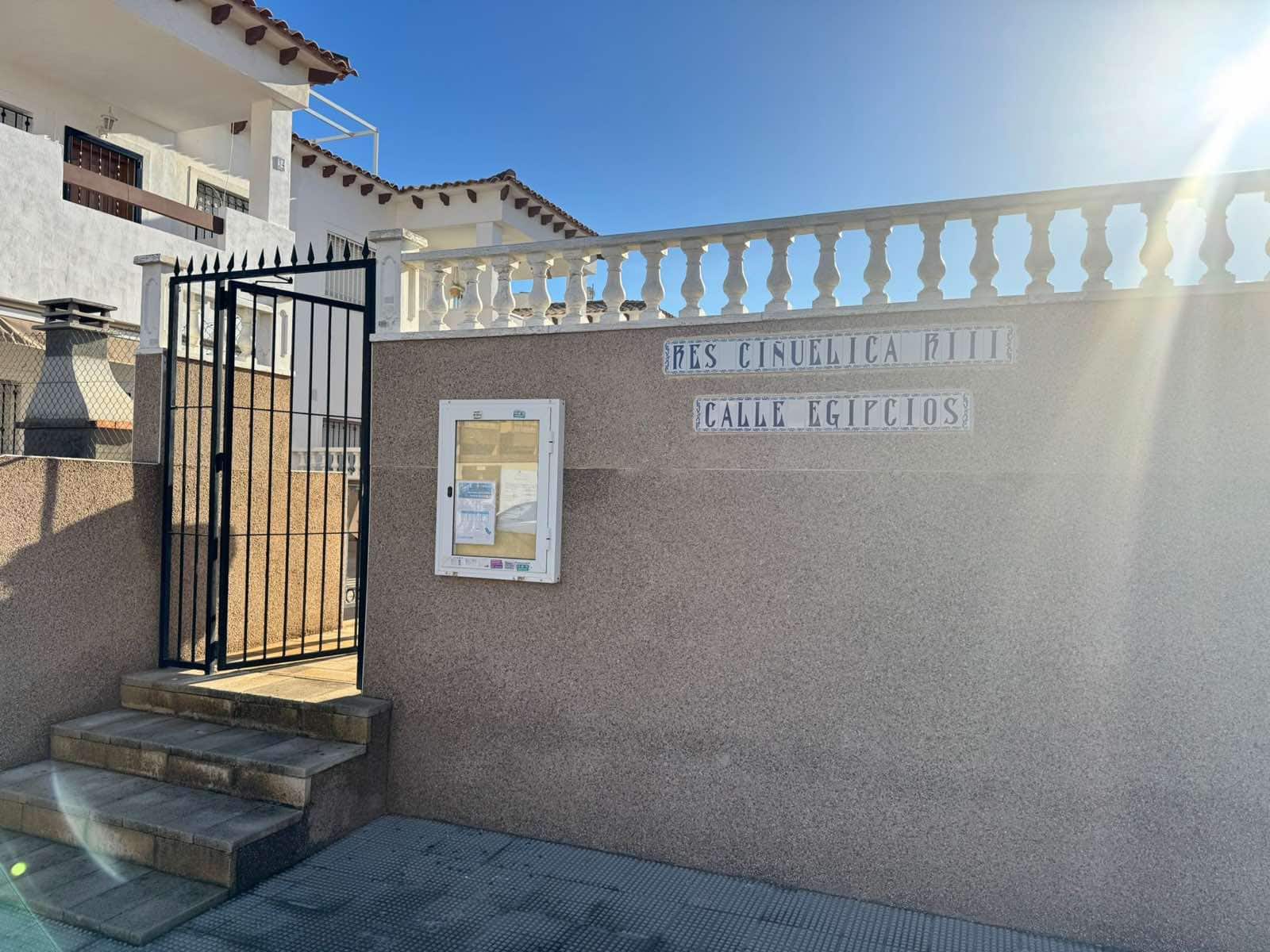 2 soveværelse Bungalow til salg i Playa Flamenca med swimmingpool - € 159.900 (Ref: 9412683)