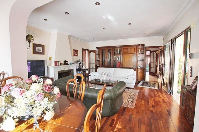 5 quarto Moradia para venda em Los Balcones com piscina garagem - 440 000 € (Ref: 9417431)