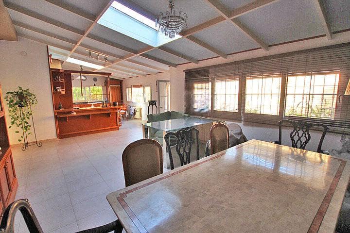 5 quarto Moradia para venda em Los Balcones com piscina garagem - 440 000 € (Ref: 9417431)