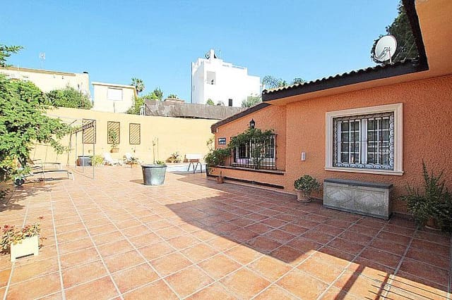 5 quarto Moradia para venda em Los Balcones com piscina garagem - 440 000 € (Ref: 9417431)