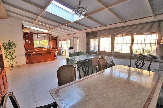 5 quarto Moradia para venda em Los Balcones com piscina garagem - 440 000 € (Ref: 9417431)