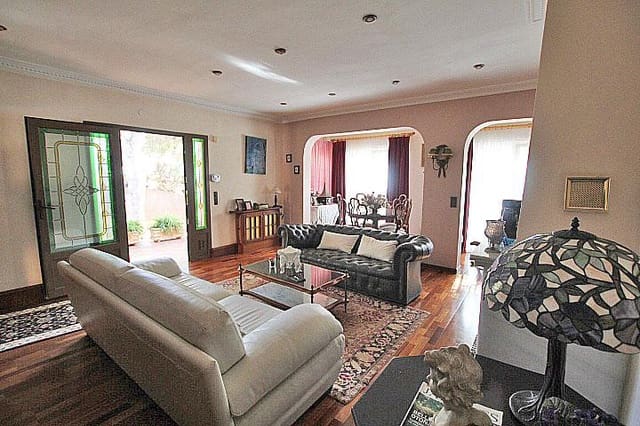 5 quarto Moradia para venda em Los Balcones com piscina garagem - 440 000 € (Ref: 9417431)