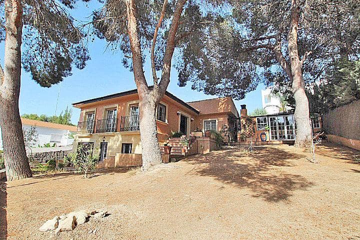 5 quarto Moradia para venda em Los Balcones com piscina garagem - 440 000 € (Ref: 9417431)