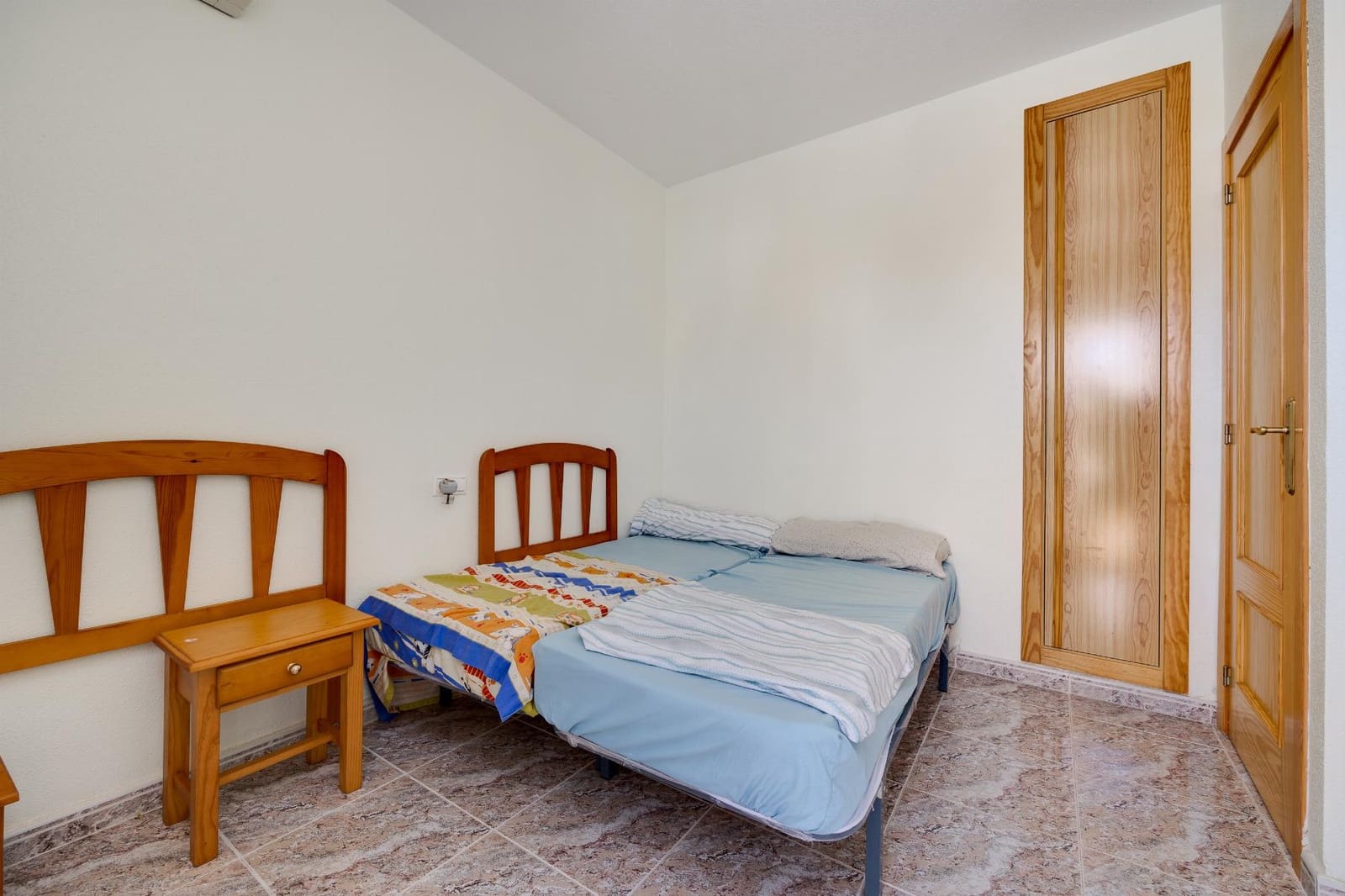 3 slaapkamer Villa te koop in La Zenia met zwembad garage - € 259.500 (Ref: 9420490)