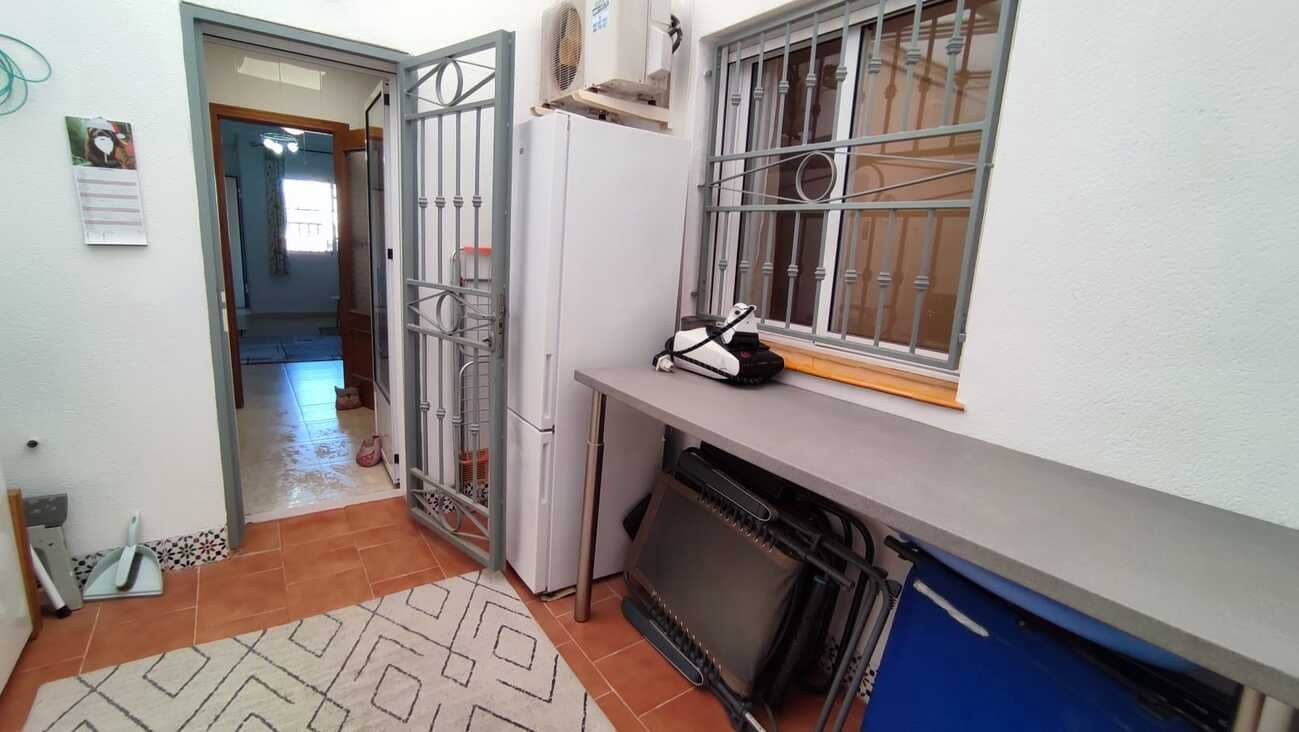 2 soveværelse Bungalow til salg i Playa Flamenca med swimmingpool - € 134.950 (Ref: 9449776)