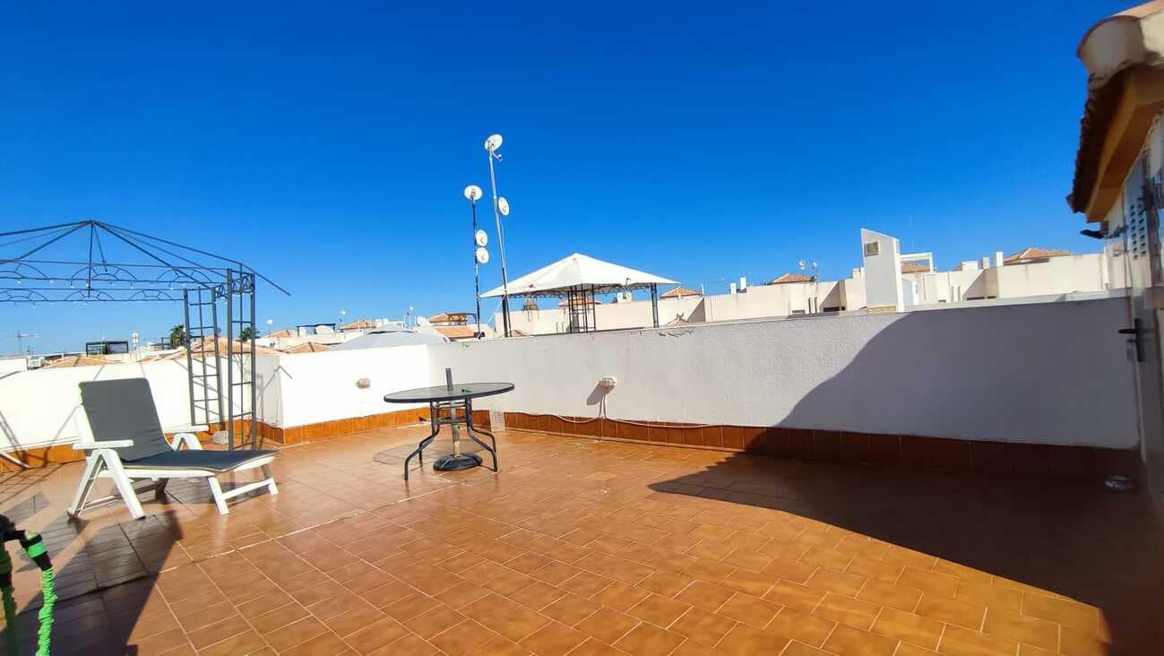 2 bedroom Bungalow for sale in Playa Flamenca with pool - € 129,000 (Ref: 9456541)