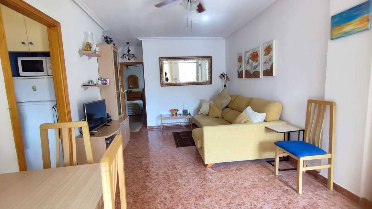 2 bedroom Bungalow for sale in Playa Flamenca with pool - € 129,000 (Ref: 9456541)