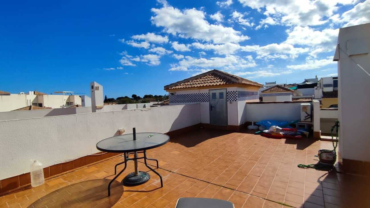 2 bedroom Bungalow for sale in Playa Flamenca with pool - € 129,000 (Ref: 9456541)