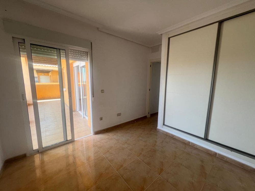 2 quarto Penthouse para venda em Playa Flamenca com piscina - 134 995 € (Ref: 9462806)