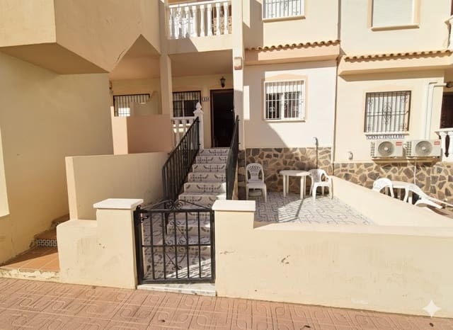 Bungalow de 2 habitaciones en Playa Flamenca, Orihuela en venta con piscina - 129.995 € (Ref: 9481425)