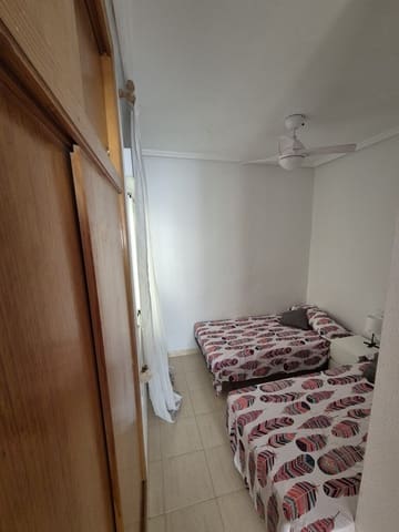 Bungalow de 2 habitaciones en Playa Flamenca, Orihuela en venta con piscina - 129.995 € (Ref: 9481425)