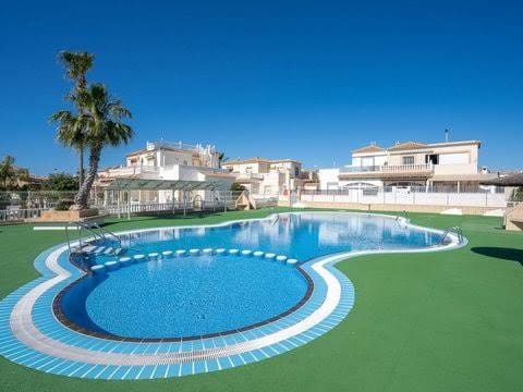 3 soverom Villa til salgs i Playa Flamenca med svømmebasseng garasje - € 209 000 (Ref: 9485363)