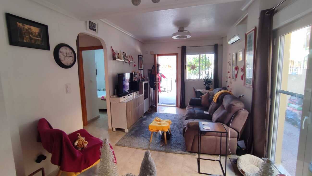 3 camera da letto Villa in vendita in Playa Flamenca con piscina garage - 184.950 € (Rif: 9488455)