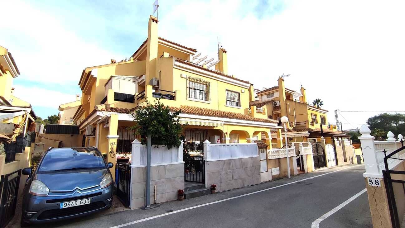 3 camera da letto Villa in vendita in Playa Flamenca con piscina garage - 184.950 € (Rif: 9488455)