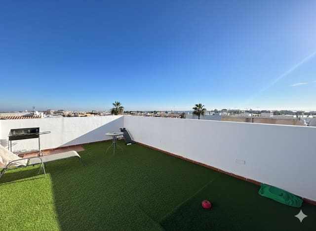 2 bedroom Penthouse for sale in Playa Flamenca, Orihuela with pool - € 159,900 (Ref: 9490082)