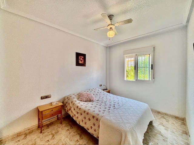 2 sypialnia Willa na sprzedaż w Cabo Roig, Orihuela z basenem - 159 999 € (Ref: 9506445)