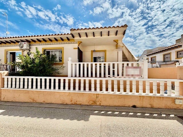 2 sypialnia Willa na sprzedaż w Cabo Roig, Orihuela z basenem - 159 999 € (Ref: 9506445)