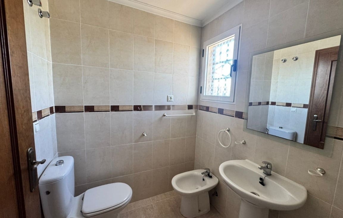 2 sypialnia Bungalow na sprzedaż w Playa Flamenca z basenem garażem - 134 999 € (Ref: 9528449)